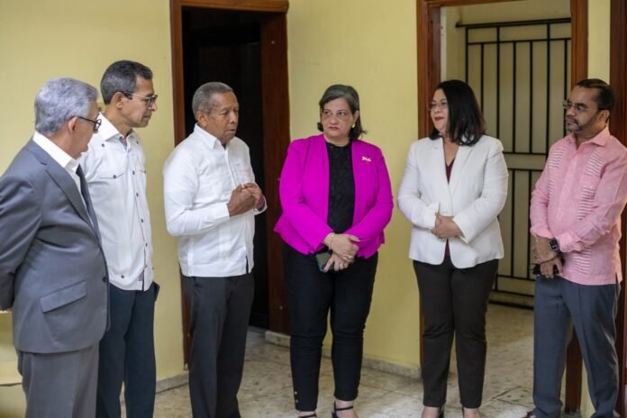 José Rijo, Juan Morales, Francisco Mateo, Maribel Simó, Maira Morla y Jimmy Rosario.